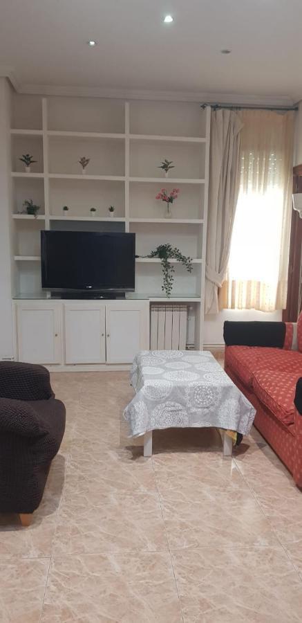 Famaho Apartment มาดริด ภายนอก รูปภาพ